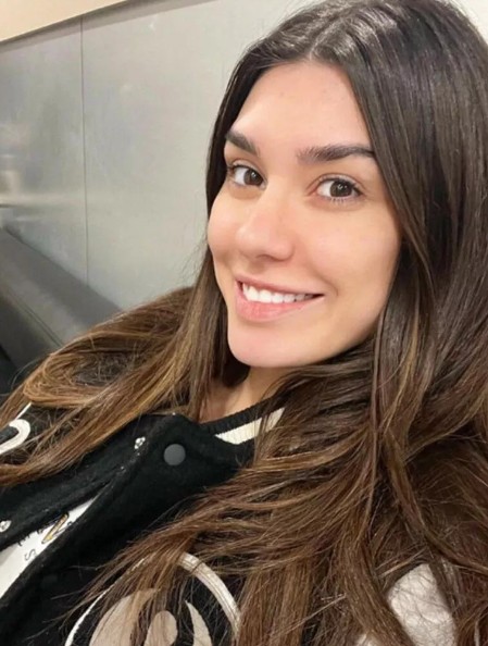 Burcu Kıratlı makyajsız fotoğrafını paylaştı!